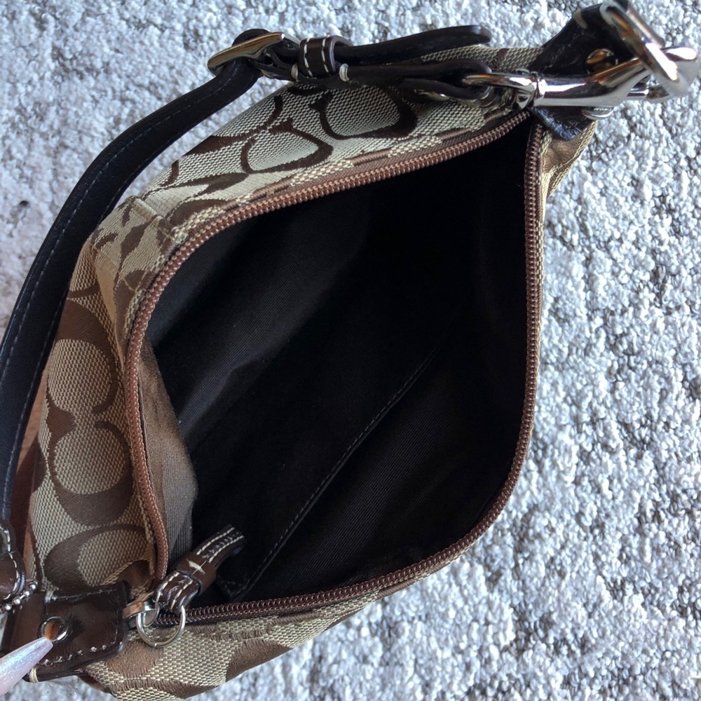 Coach purse - Picture 2 of 3